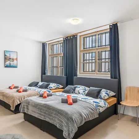 Private Atrium Haven Apartment