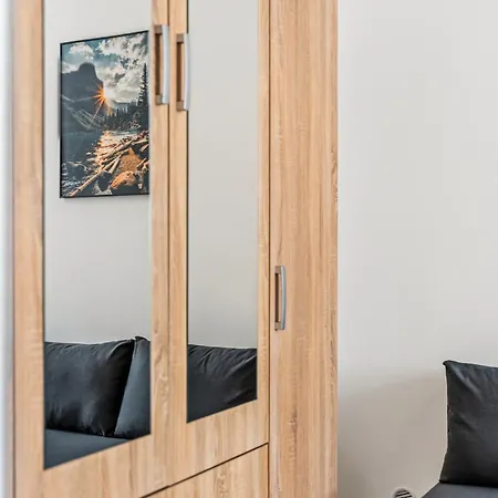Private Atrium Haven * براغ