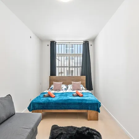 Private Atrium Haven شقة